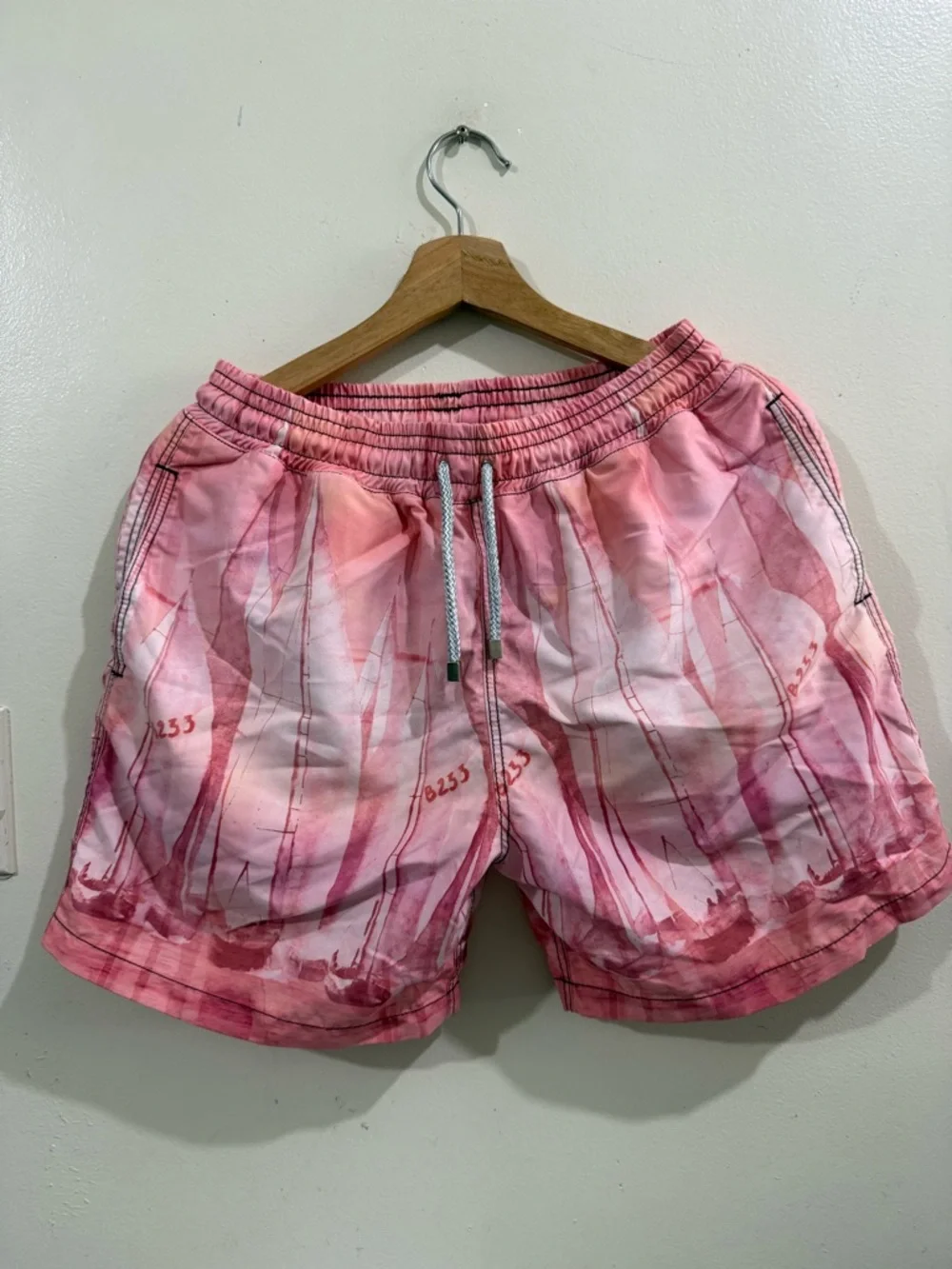 velero  SWIMWEAR Men's Pink Printed Athletic Drawstring Swim Shorts